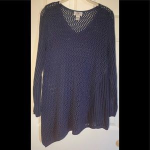 NWOT OSO Casuals lightweight open weave sweater with diagonal hem.